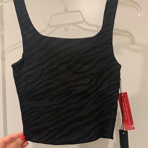 NWT Carbon 38 Printed Ribbed Tank